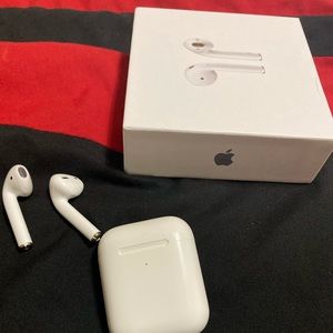 AirPods